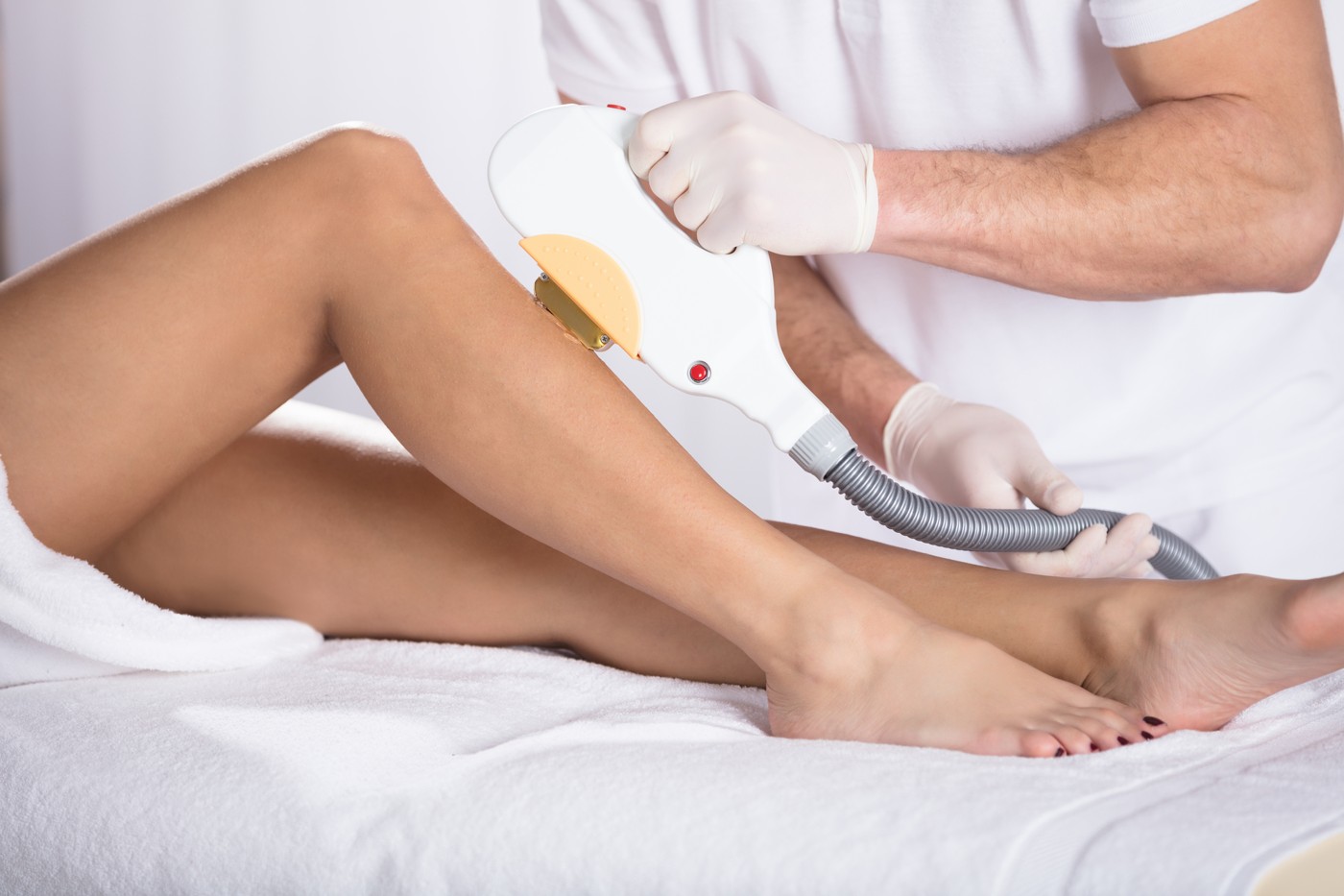 Dauerhafte Haarentfernung mit Impulslicht bei MyBodyCare