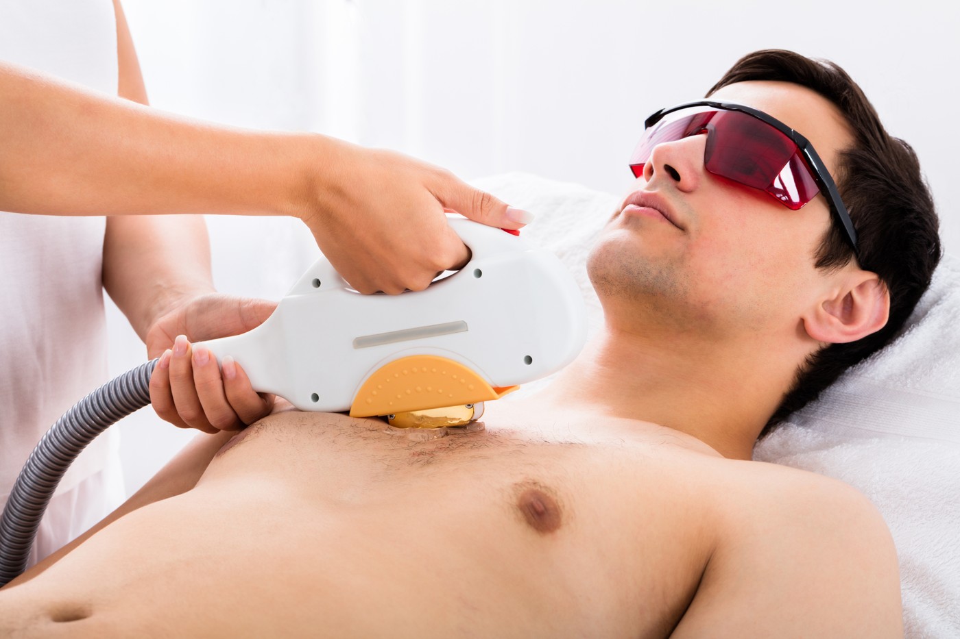 Dauerhafte Haarentfernung für Männer bei MyBodyCare